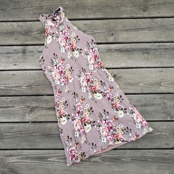 Staccato • Floral Halter Mini Dress - Picture 3 of 7